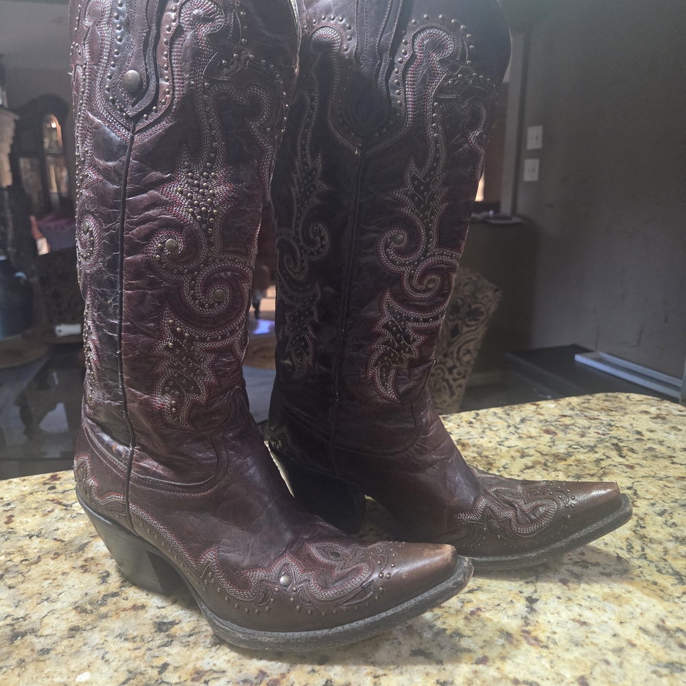 Women's Embroidered Brown Western Boots